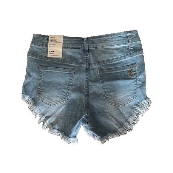 VIP Jeans Stretch Denim Bootie Shorts Sz 3/4 NEW RED HOT - Picture 2 of 2